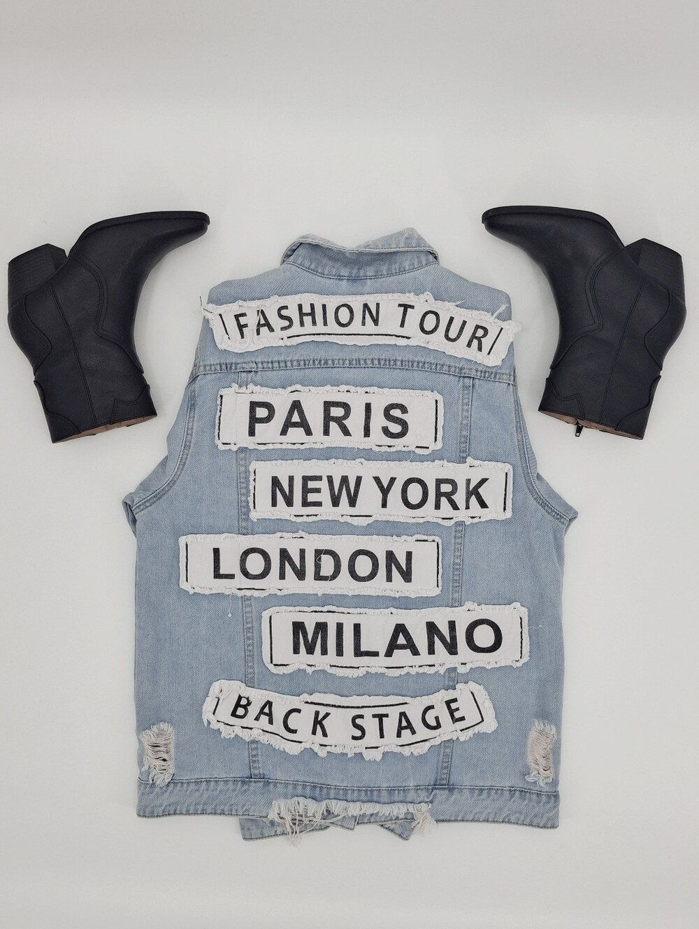 🔥 American Bazi "Fashion Tour" Distressed Patch Denim Jacket 🔥